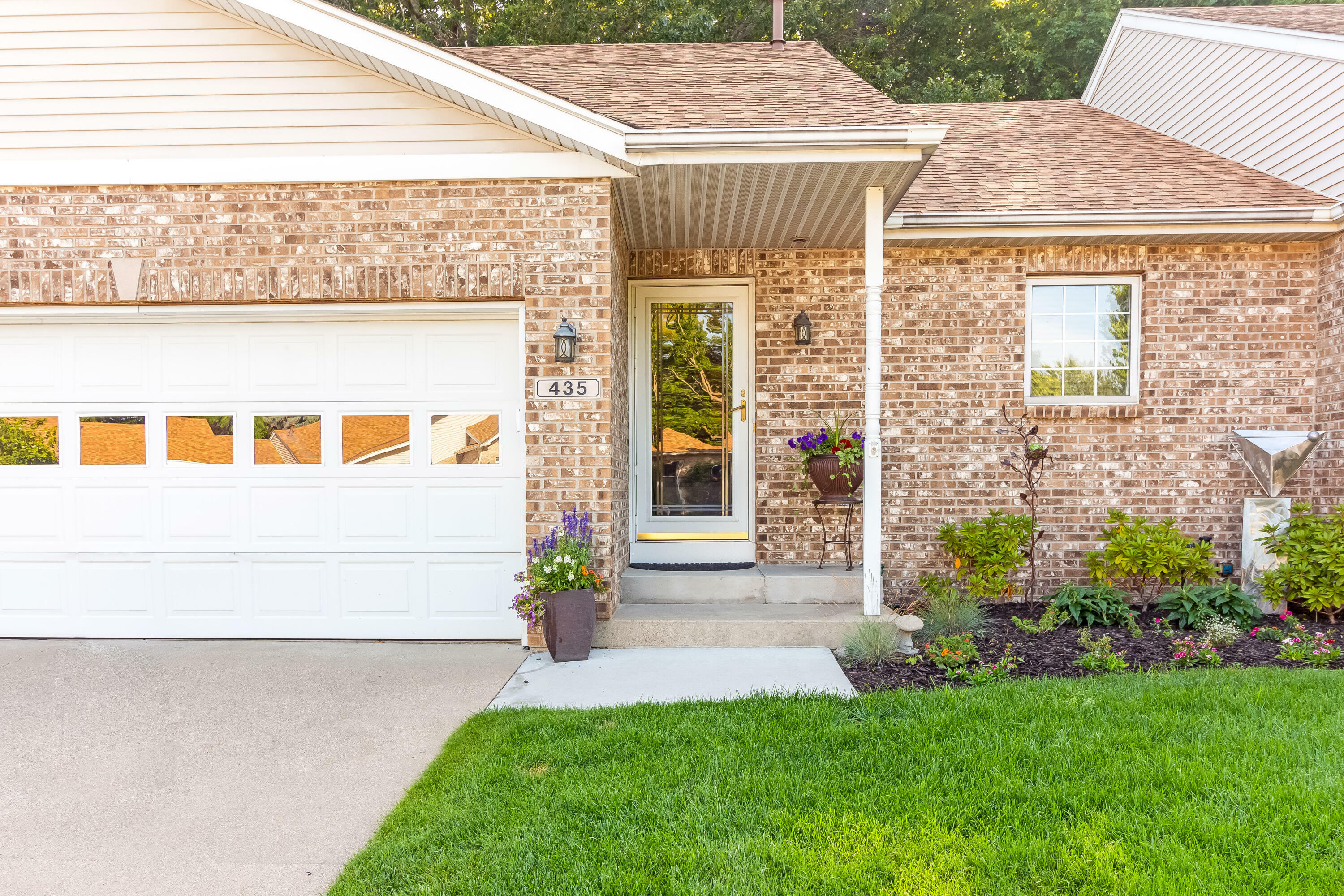 Property Photo: 435 Amity Street MI 49406