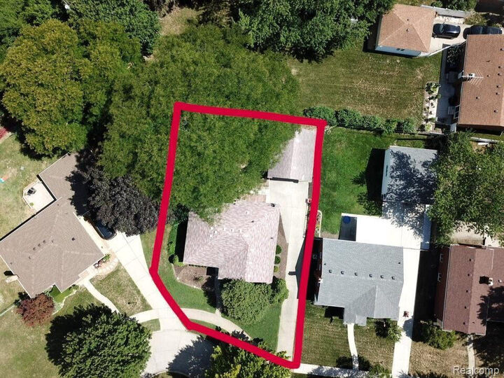 Property Photo: 14430 Shadywood Court MI 48170