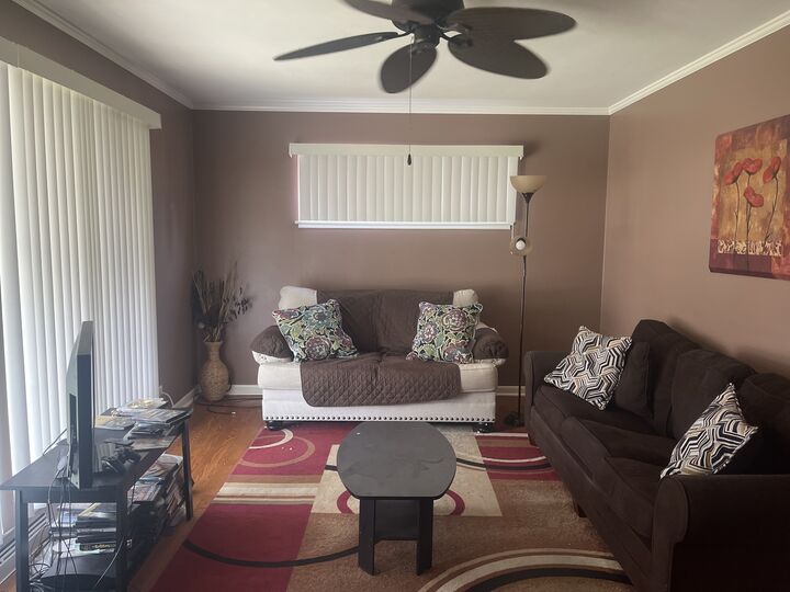 Property Photo: 2205 Mayfair Avenue IL 60154