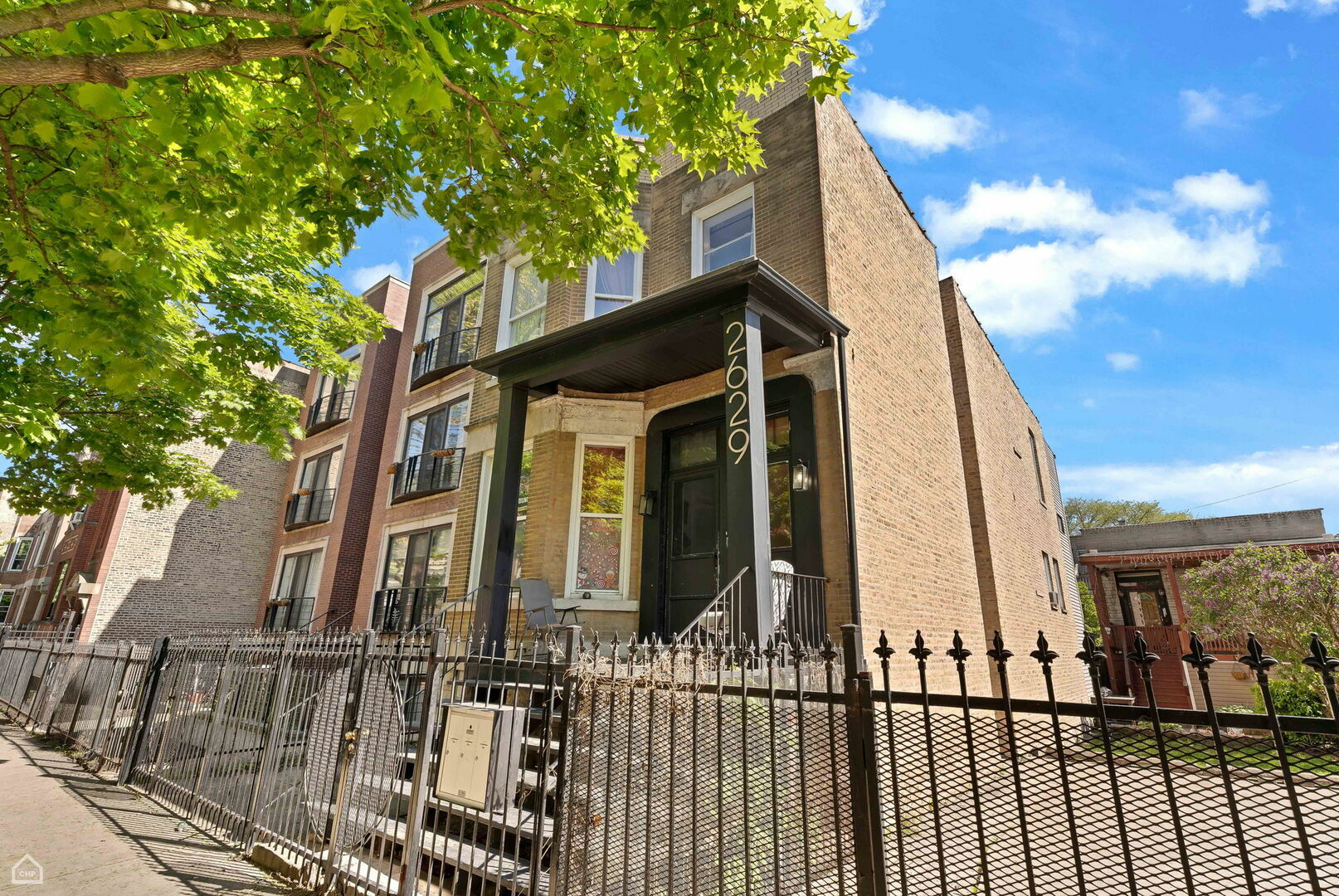 Property Photo: 2629 W Evergreen Avenue IL 60622