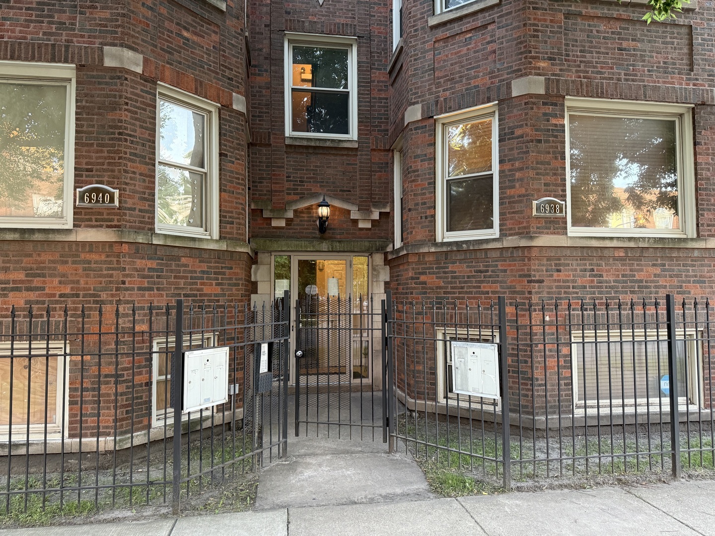 Property Photo:  6938 S Dorchester Avenue 2  IL 60637 