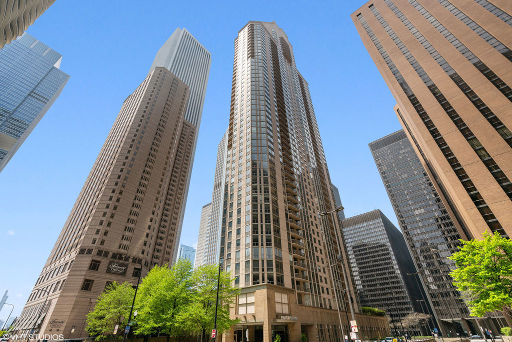 Property Photo:  222 N Columbus Drive 2607  IL 60601 