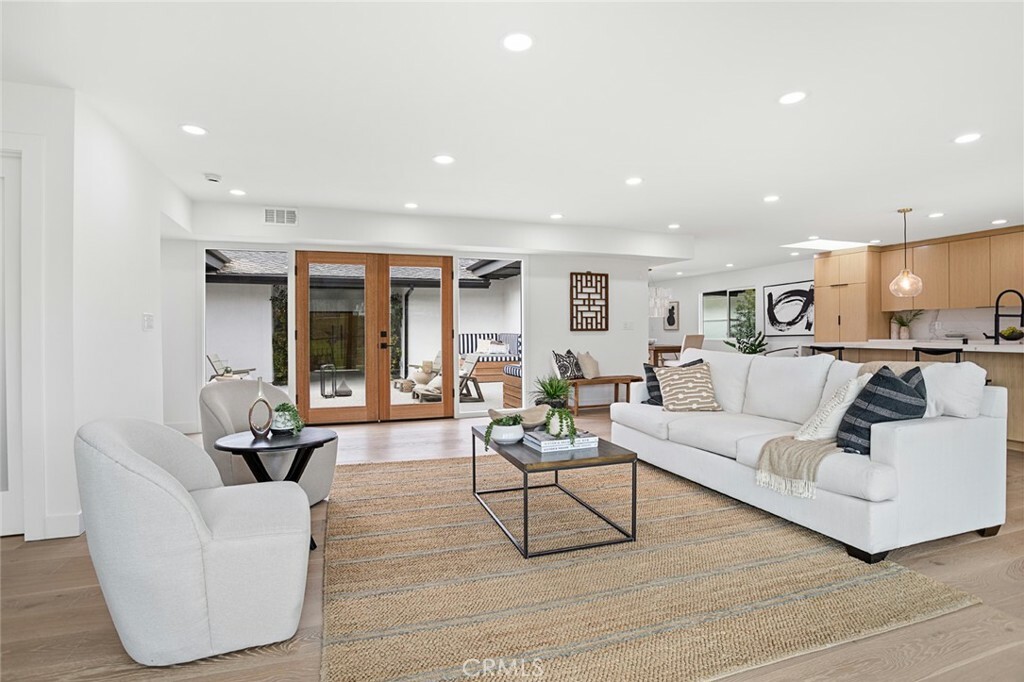 Property Photo: 23912 Hillhurst Drive CA 92677