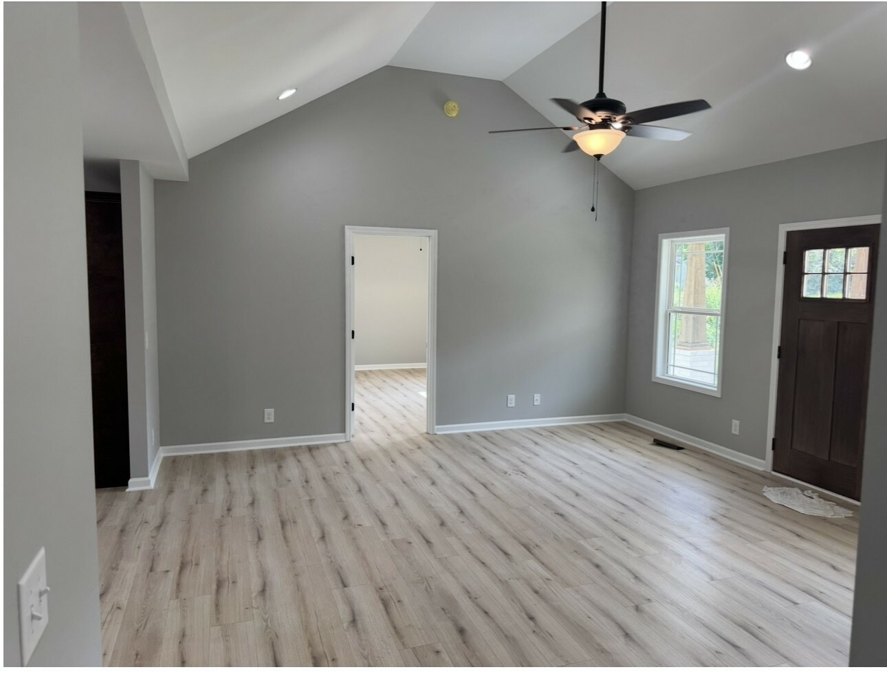 Property Photo: 1000 Woodbury TN 37160