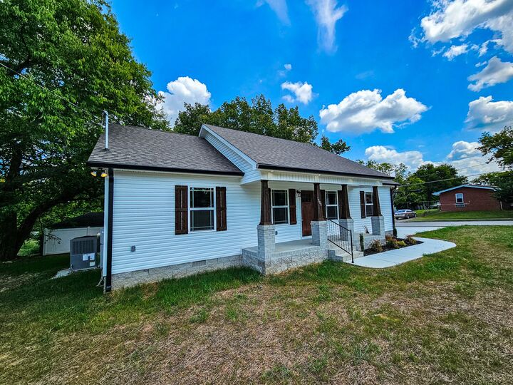 Property Photo: 1000 Woodbury TN 37160