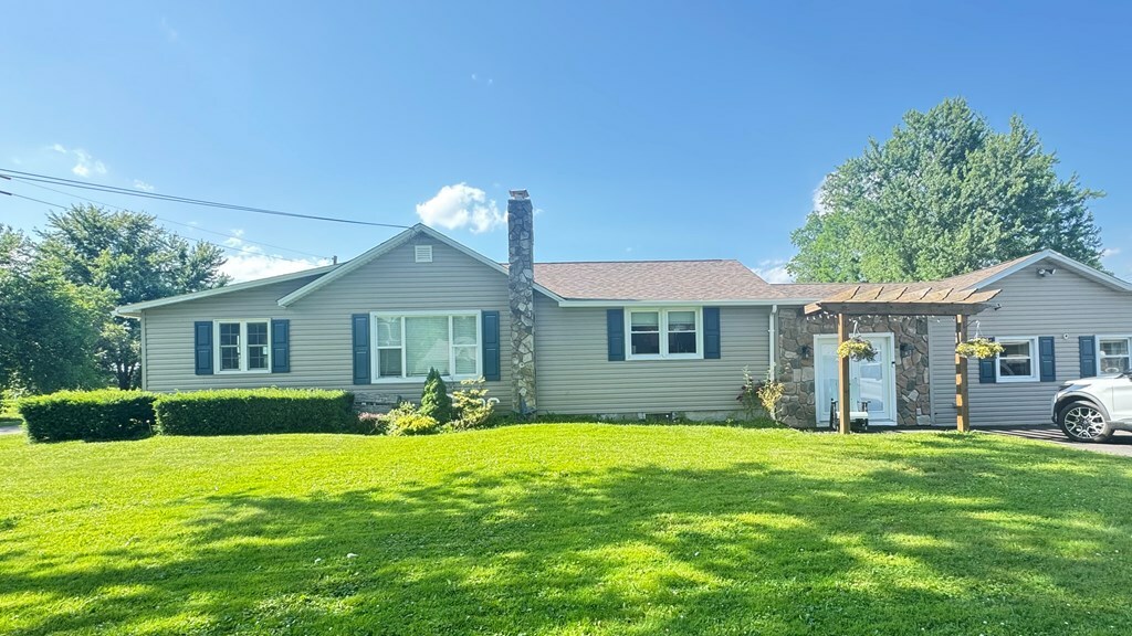 Property Photo:  106 Magnolia St  PA 18810 