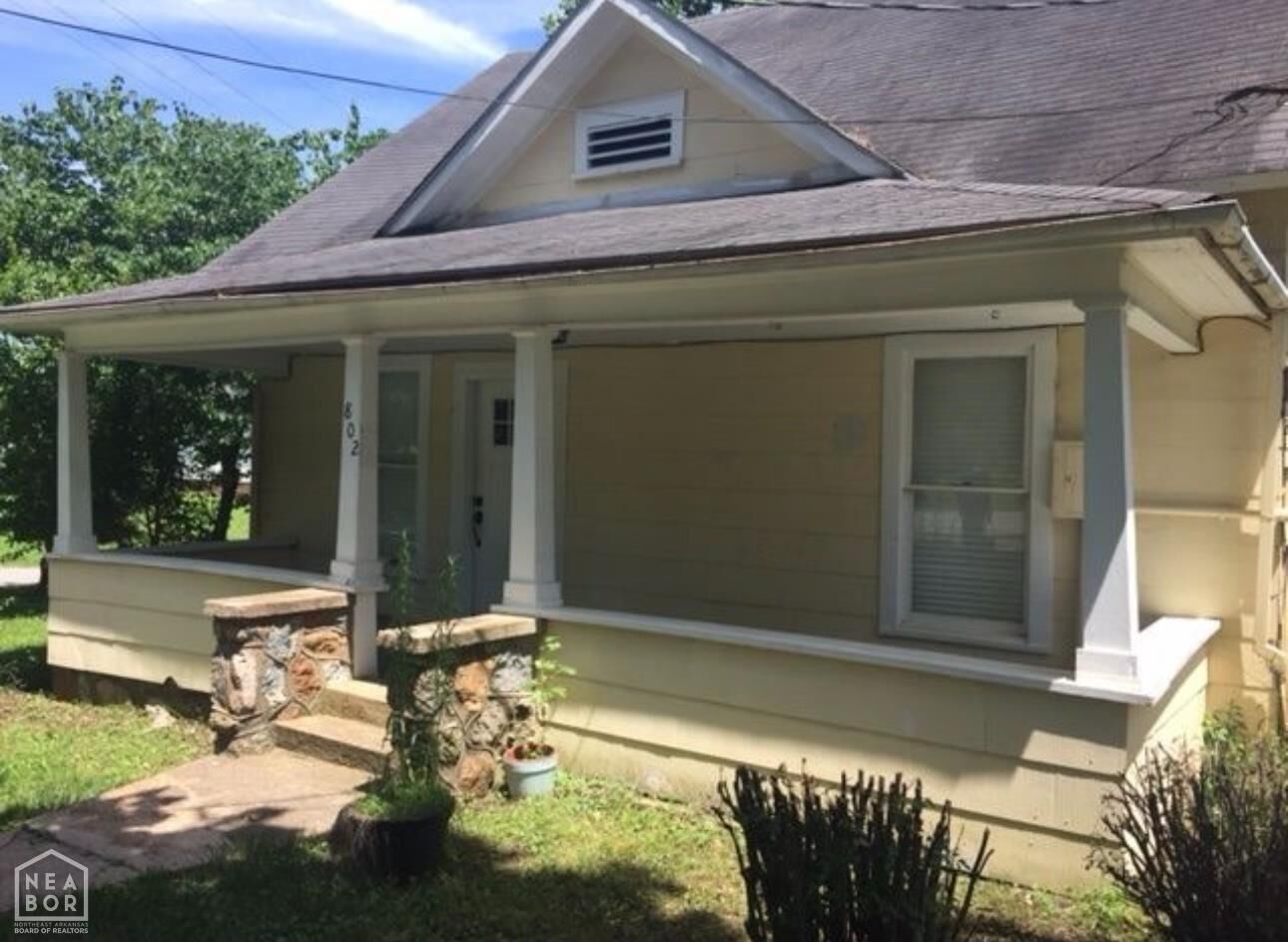 Property Photo:  802 Cain  AR 72455 