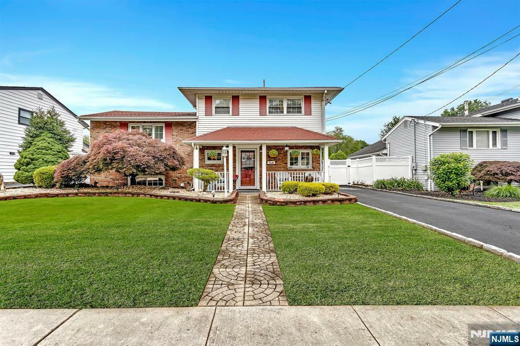 Property Photo:  108 Brentwood Road  NJ 08869 