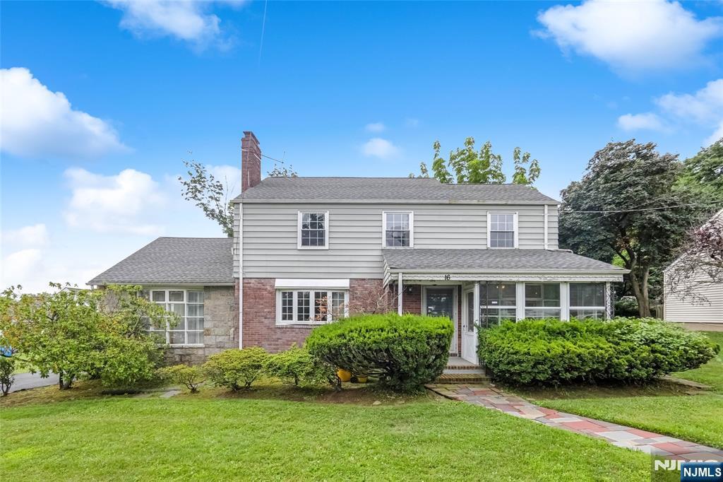 Property Photo:  16 Vandelinda Avenue  NJ 07666 