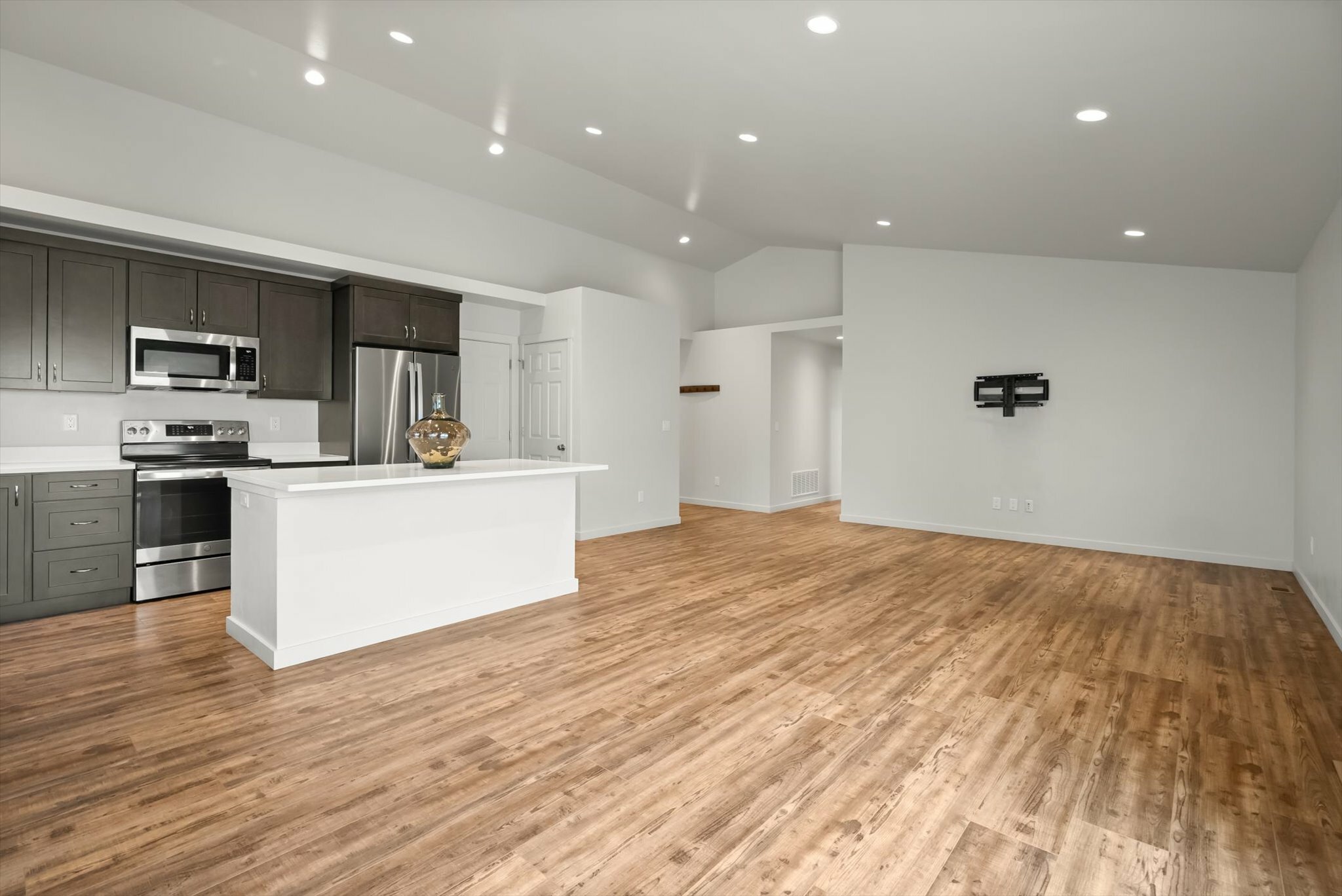 Property Photo: 224 Cottage Drive MT 59901
