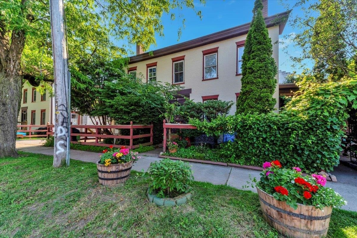 Property Photo: 89B North Champlain Street VT 05403