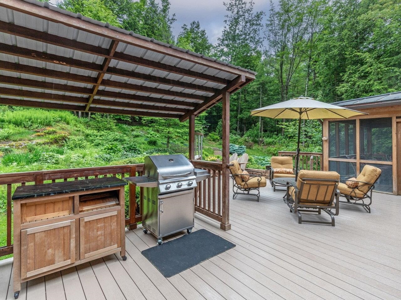 Property Photo: 16 Sutton Place VT 05445