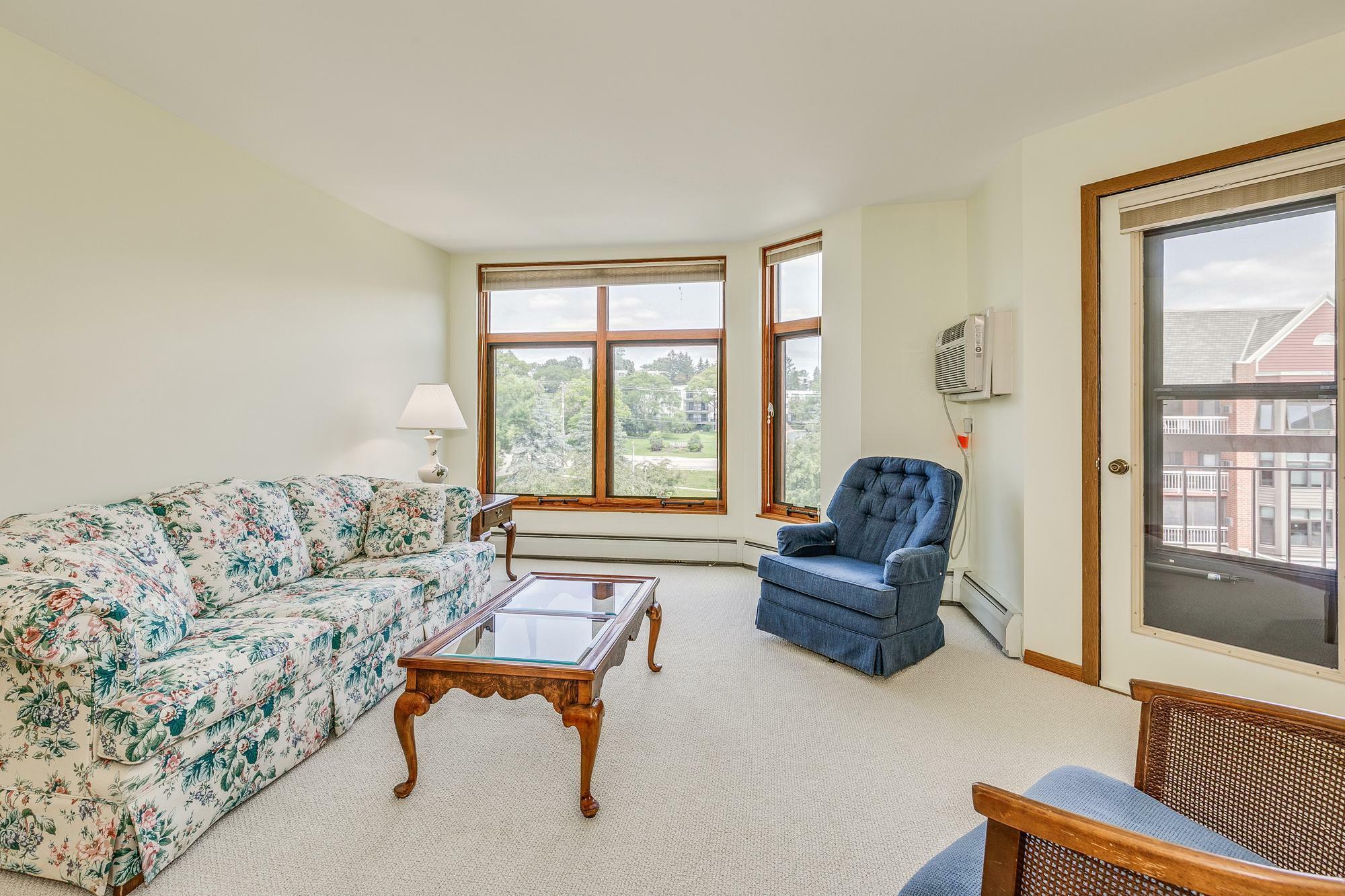 Property Photo: 500 County Road B W 307 MN 55113