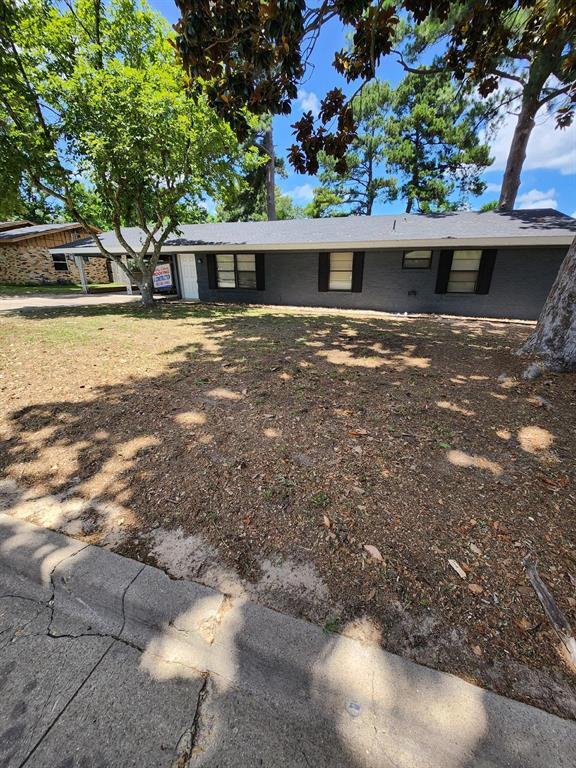 Property Photo: 606 Colonial Drive TX 75751