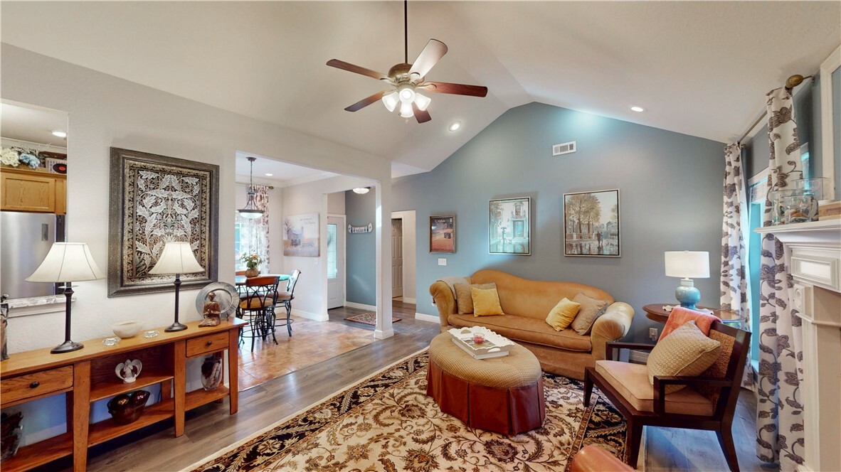 Property Photo:  6 Stirling Lane  AR 72715 