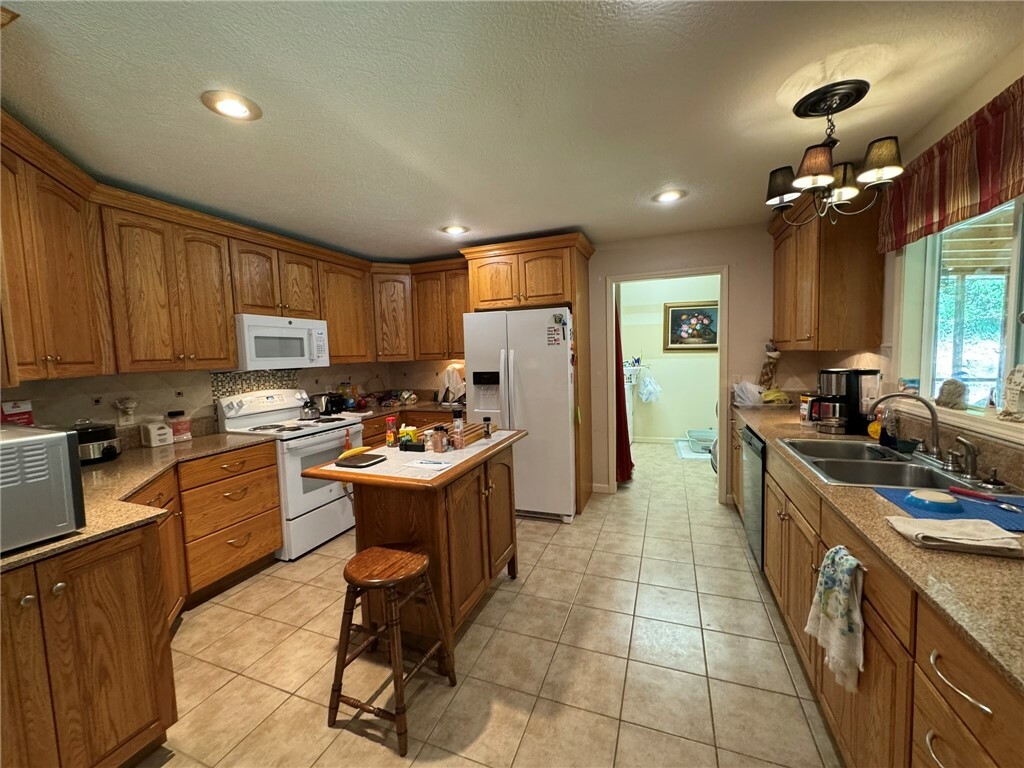 Property Photo: 7201 County Road 25 AR 72653