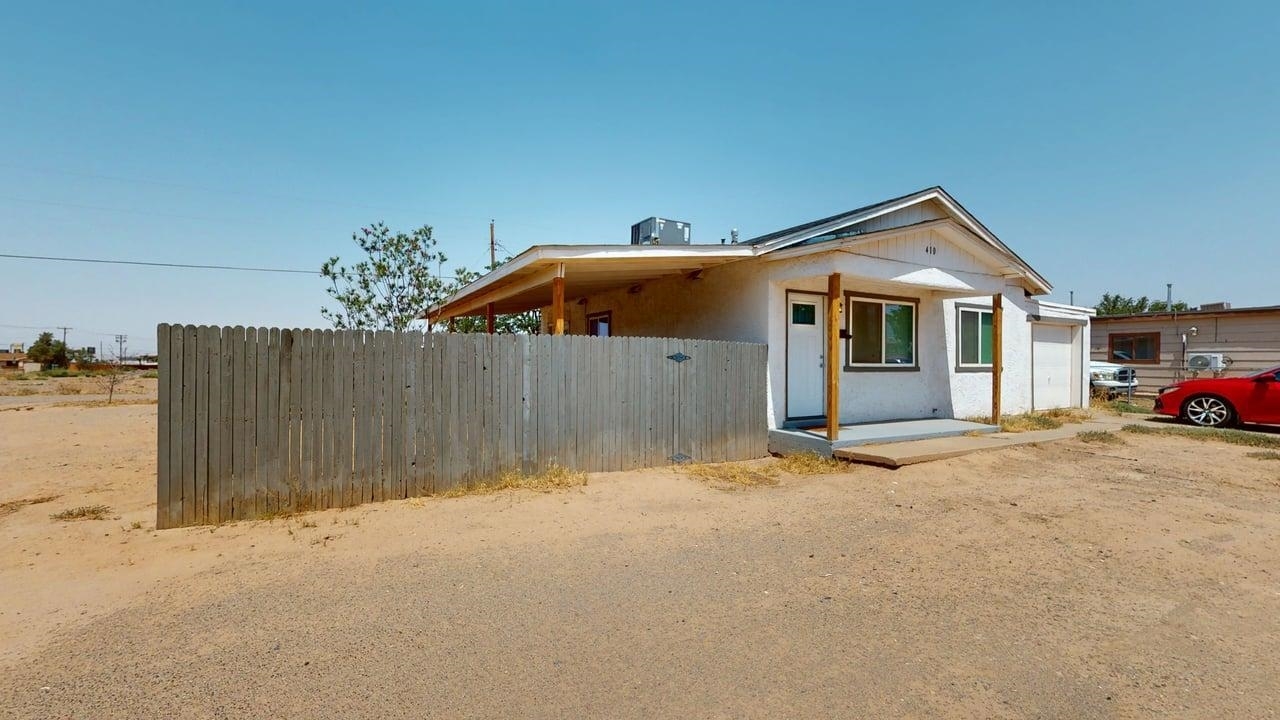Property Photo: 410 Arapaho Trl NM 88310