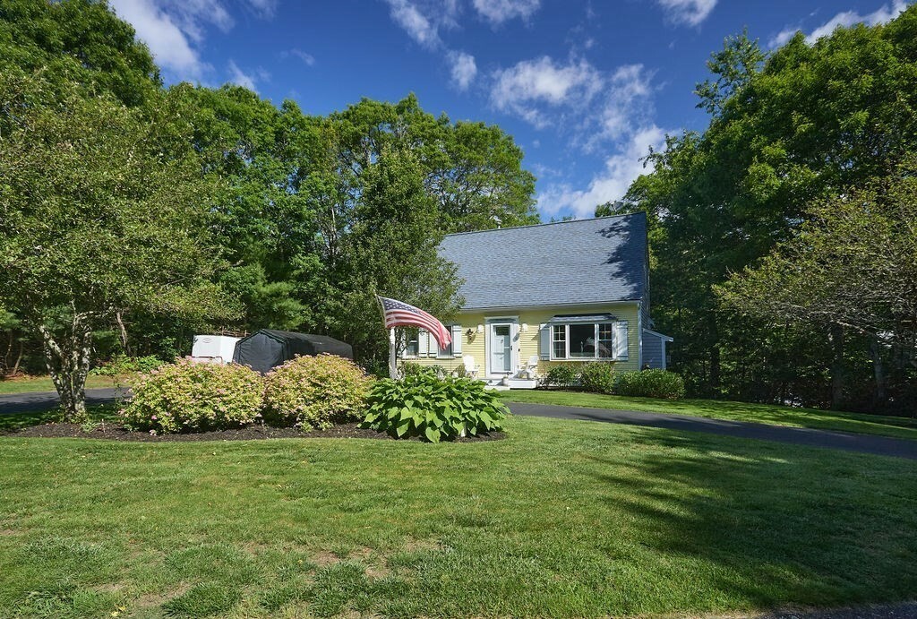 Property Photo:  10 Ryder Cir  MA 02563 