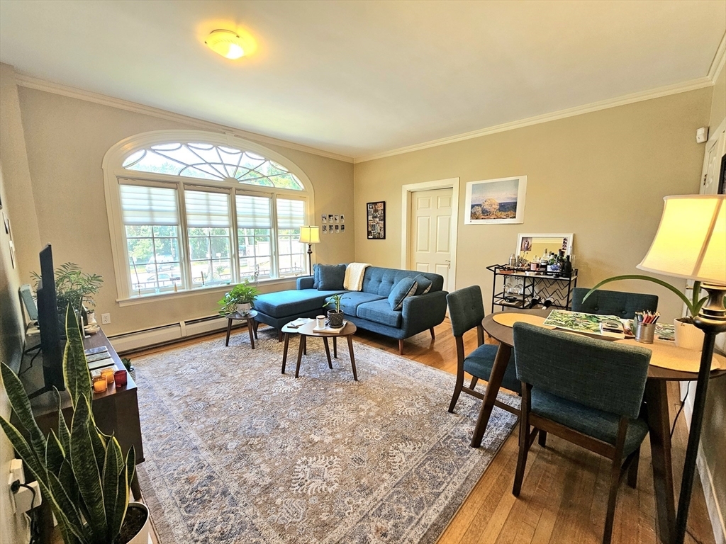 Property Photo:  332 Jamaicaway 2  MA 02130 