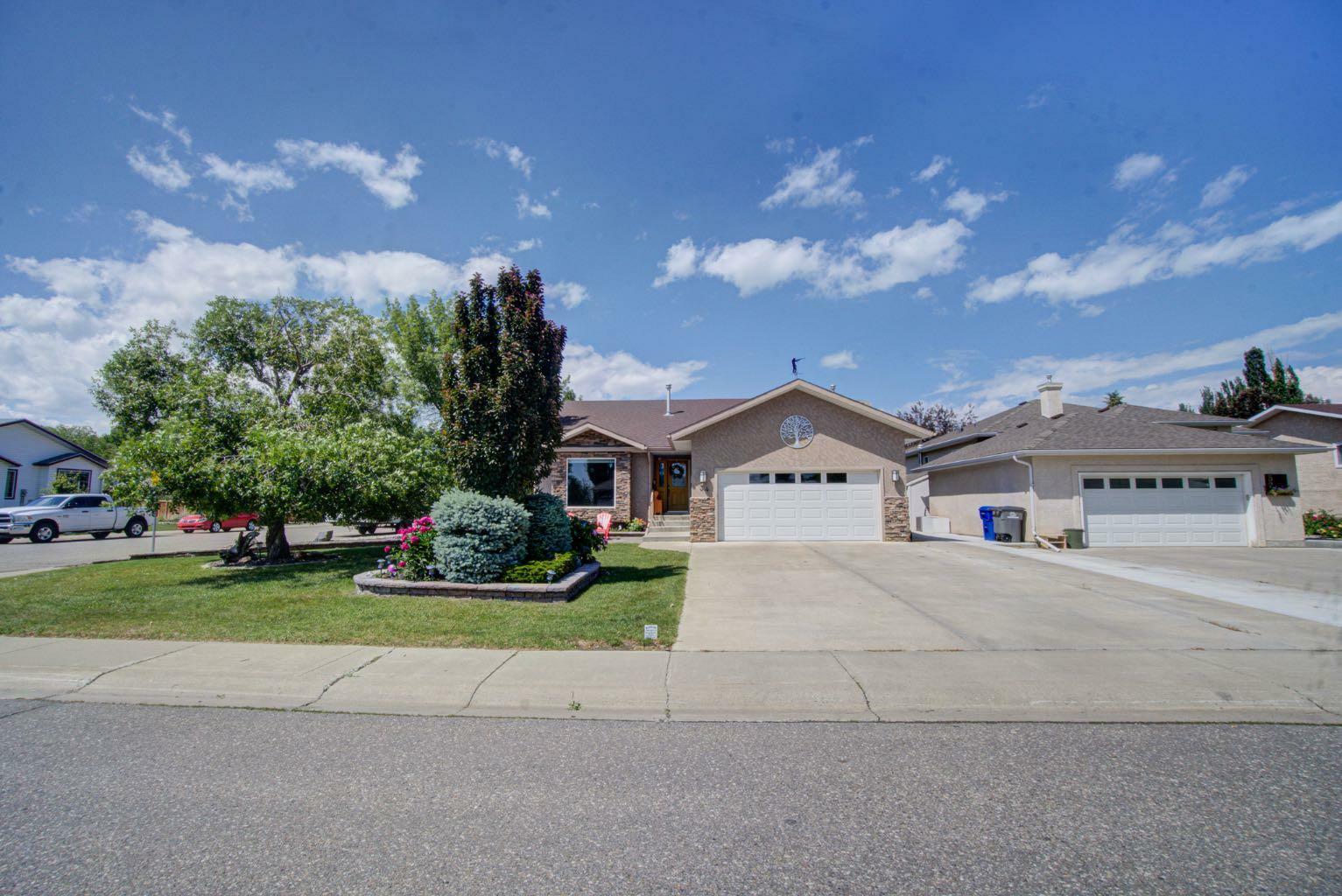 34 Westlynn Drive  Claresholm AB T0L 0T0 photo