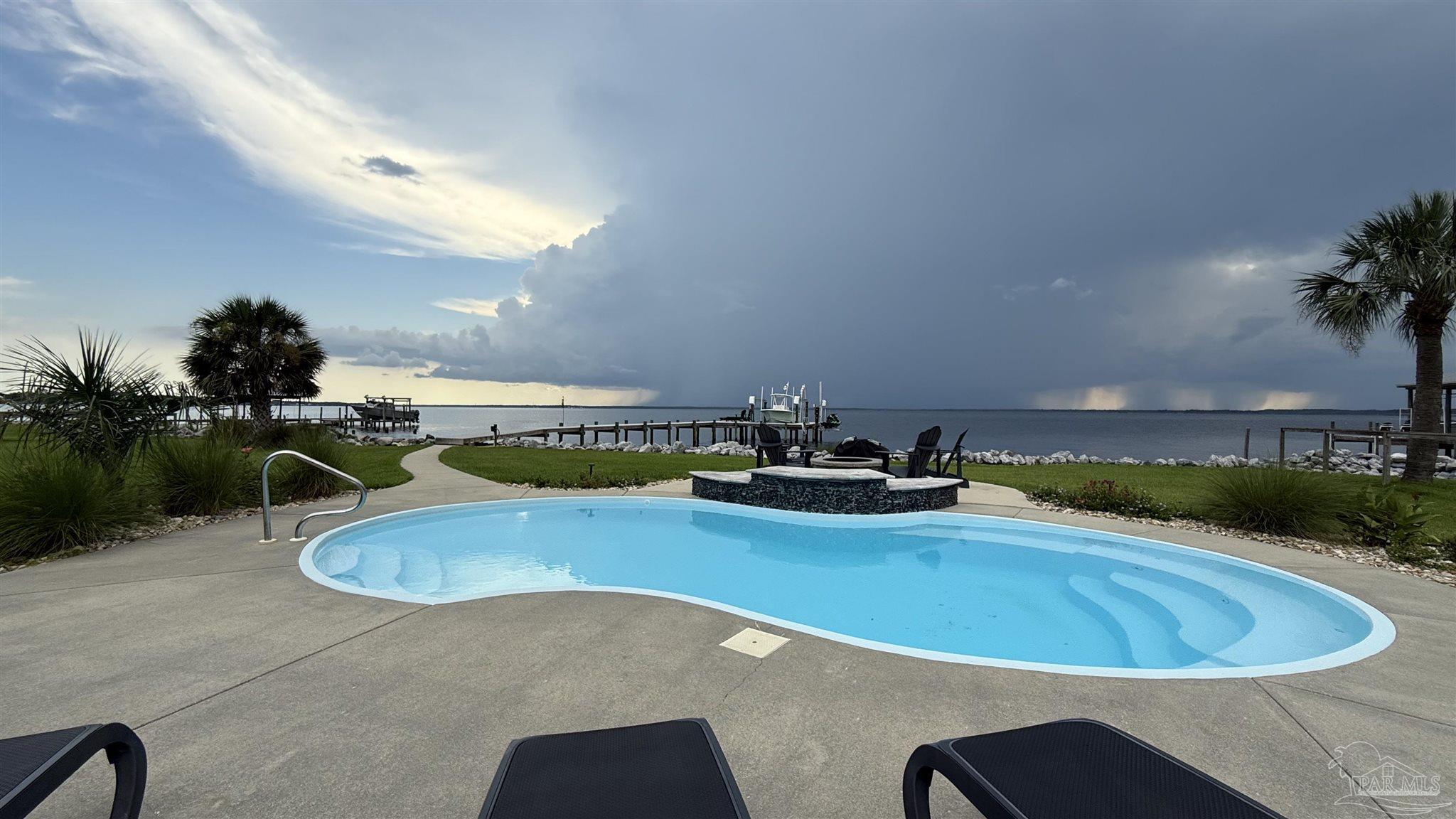 Property Photo: 1333 La Paz Dr FL 32506
