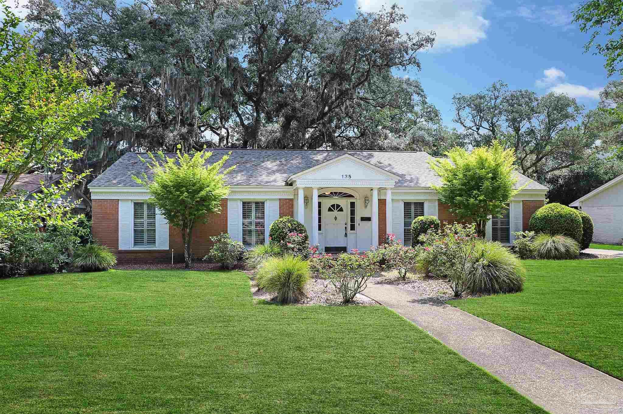135 Highpoint Dr  Gulf Breeze FL 32561 photo