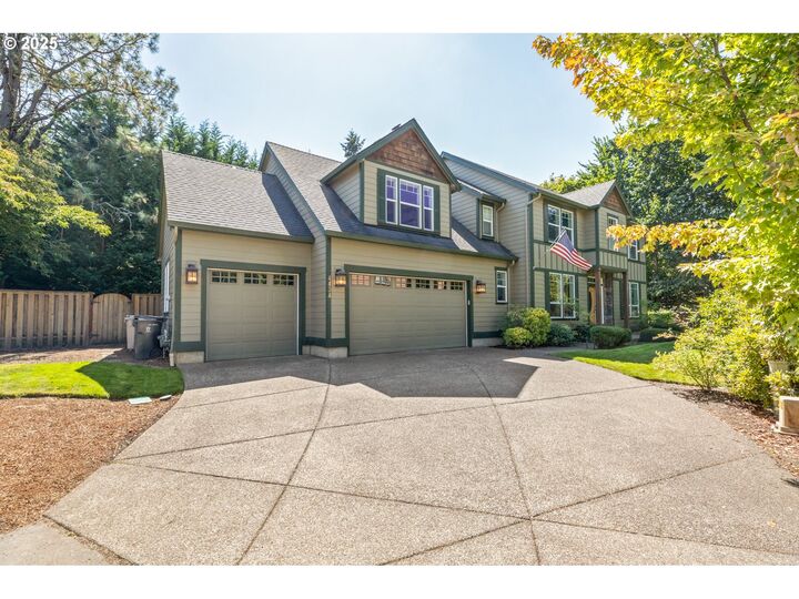 Property Photo: 4434 SW Country Club Dr OR 97333