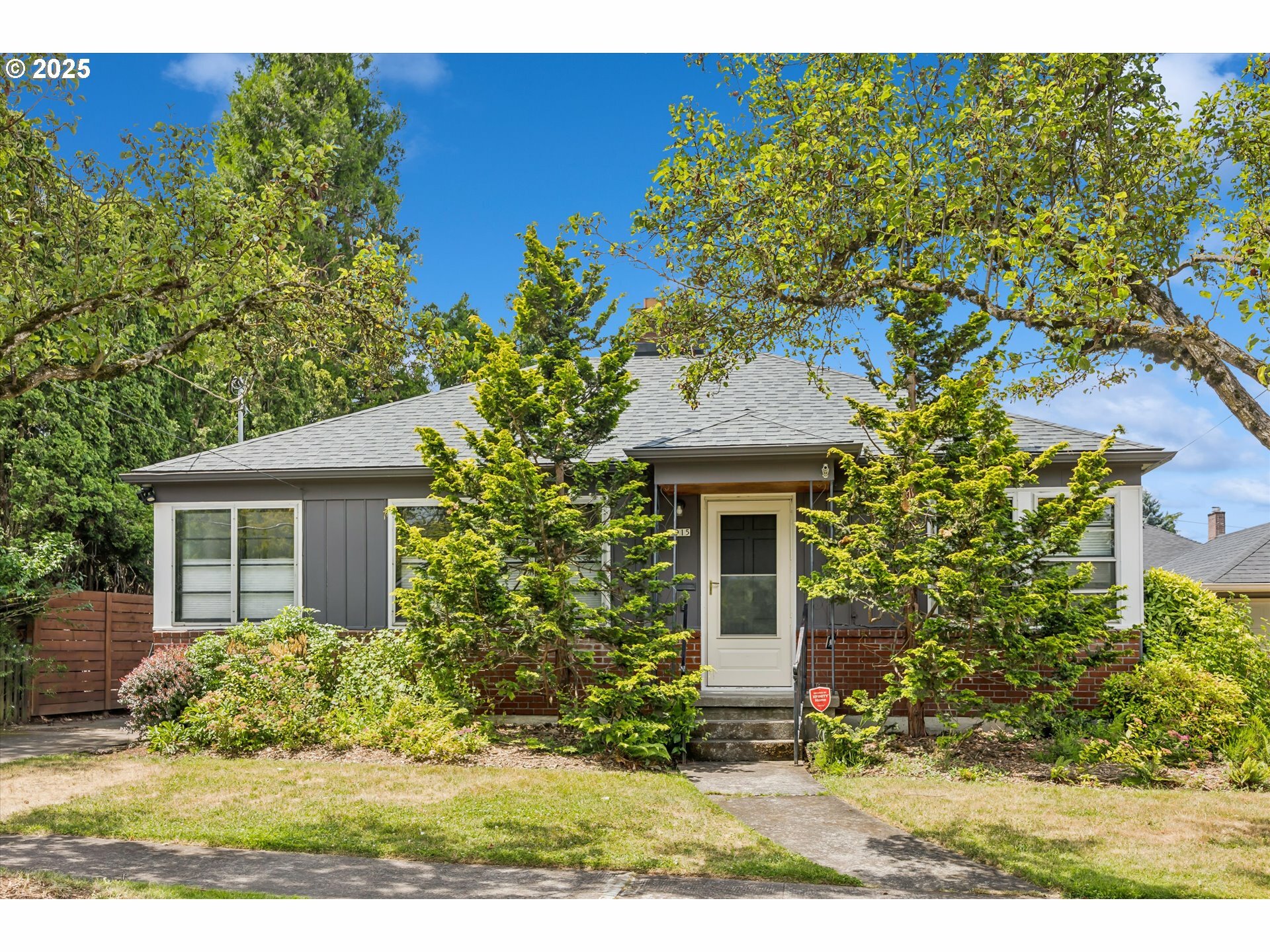 1915 NE 76th Ave  Portland OR 97213 photo
