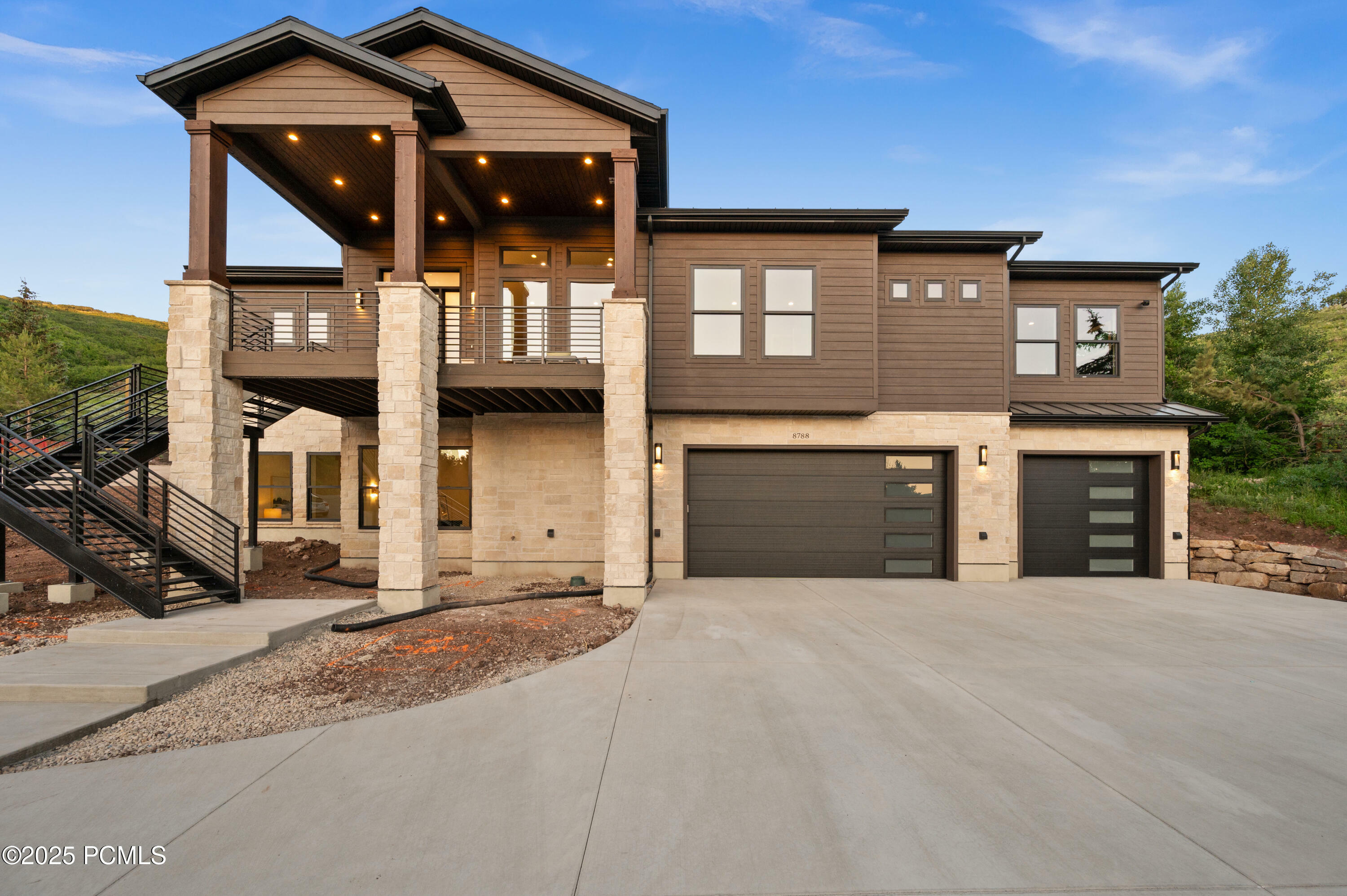 Property Photo: 8788 Daybreaker Drive UT 84098