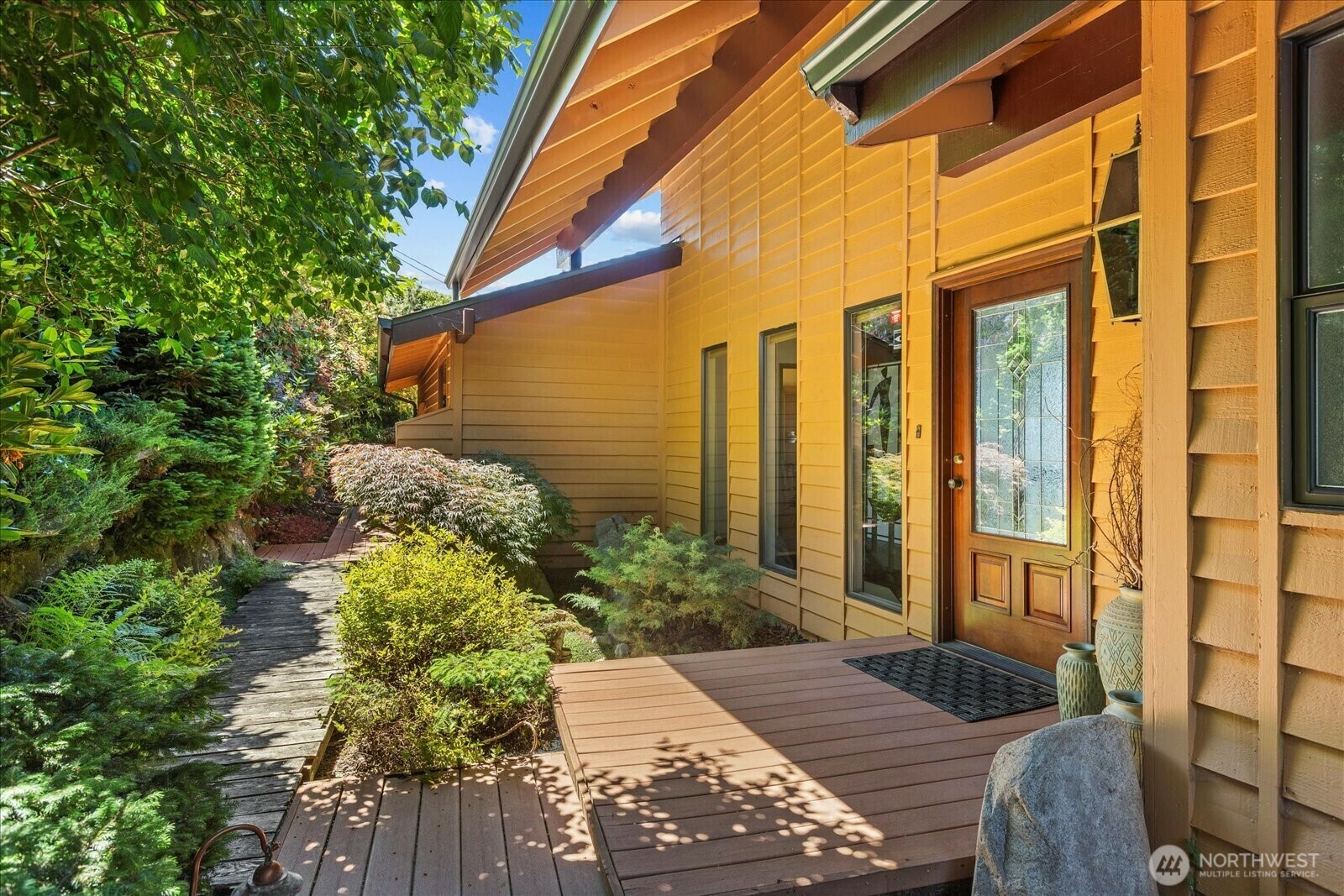Property Photo: 1125 Vista Place WA 98020