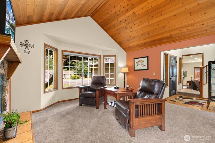 Property Photo:  44520 SE 144th Street  WA 98045 
