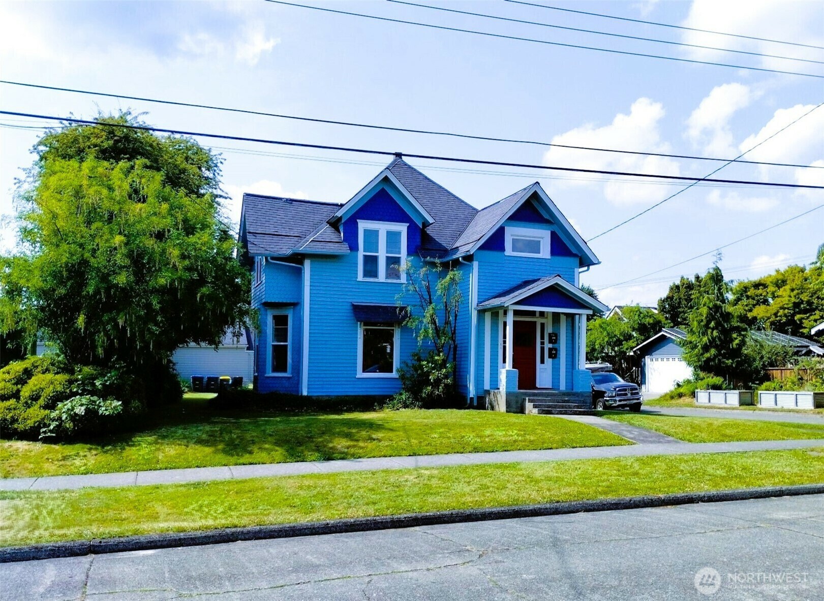 Property Photo:  2523  H Street  WA 98225 
