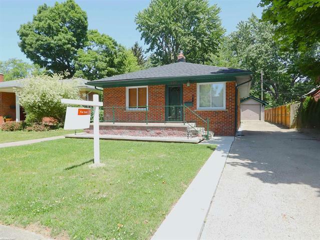 Property Photo: 320 Esplanade Street MI 48043