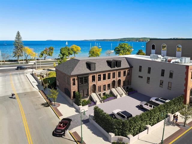 100 Park Street  Traverse City MI 49684 photo