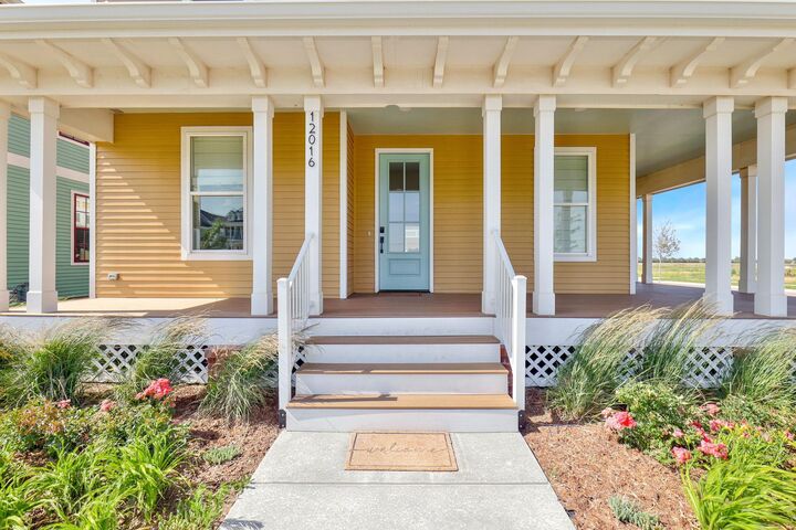 Property Photo: 12016 W Arvada Blvd KS 67223