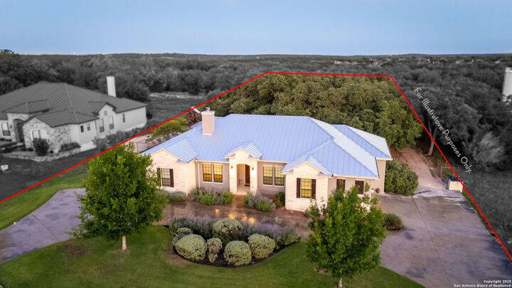 Property Photo:  423 Copper Trace  TX 78132 