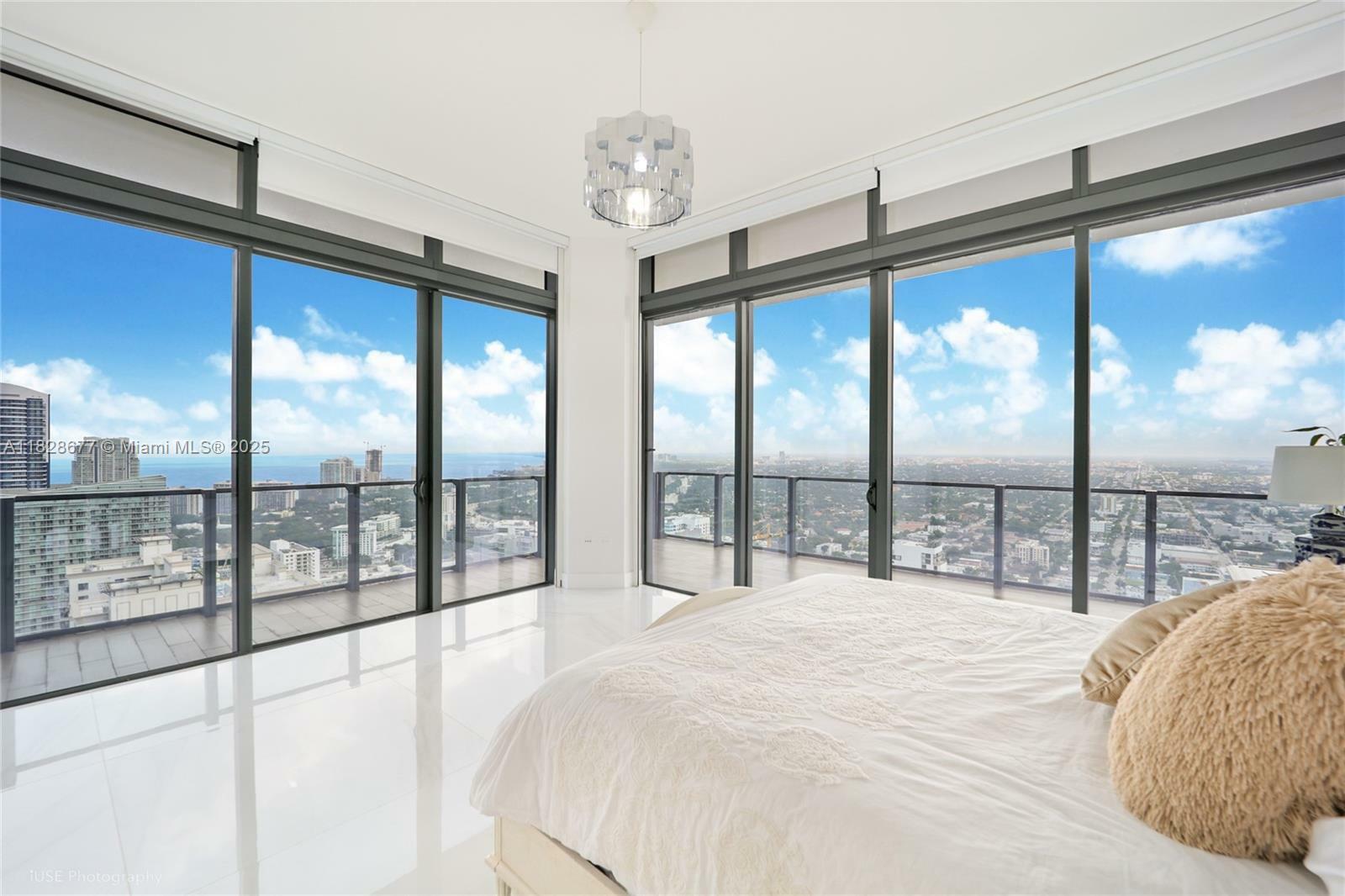 88 SW 7th St 4101  Miami FL 33130 photo