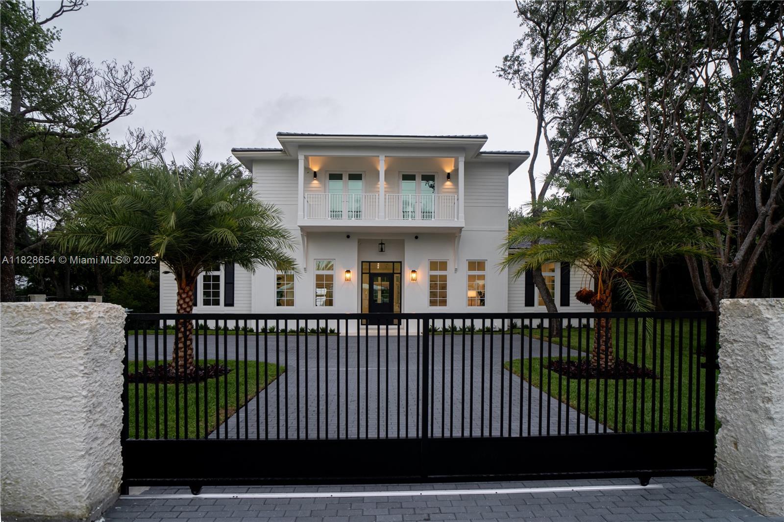 7605 SW 71st Ave  Miami FL 33143 photo