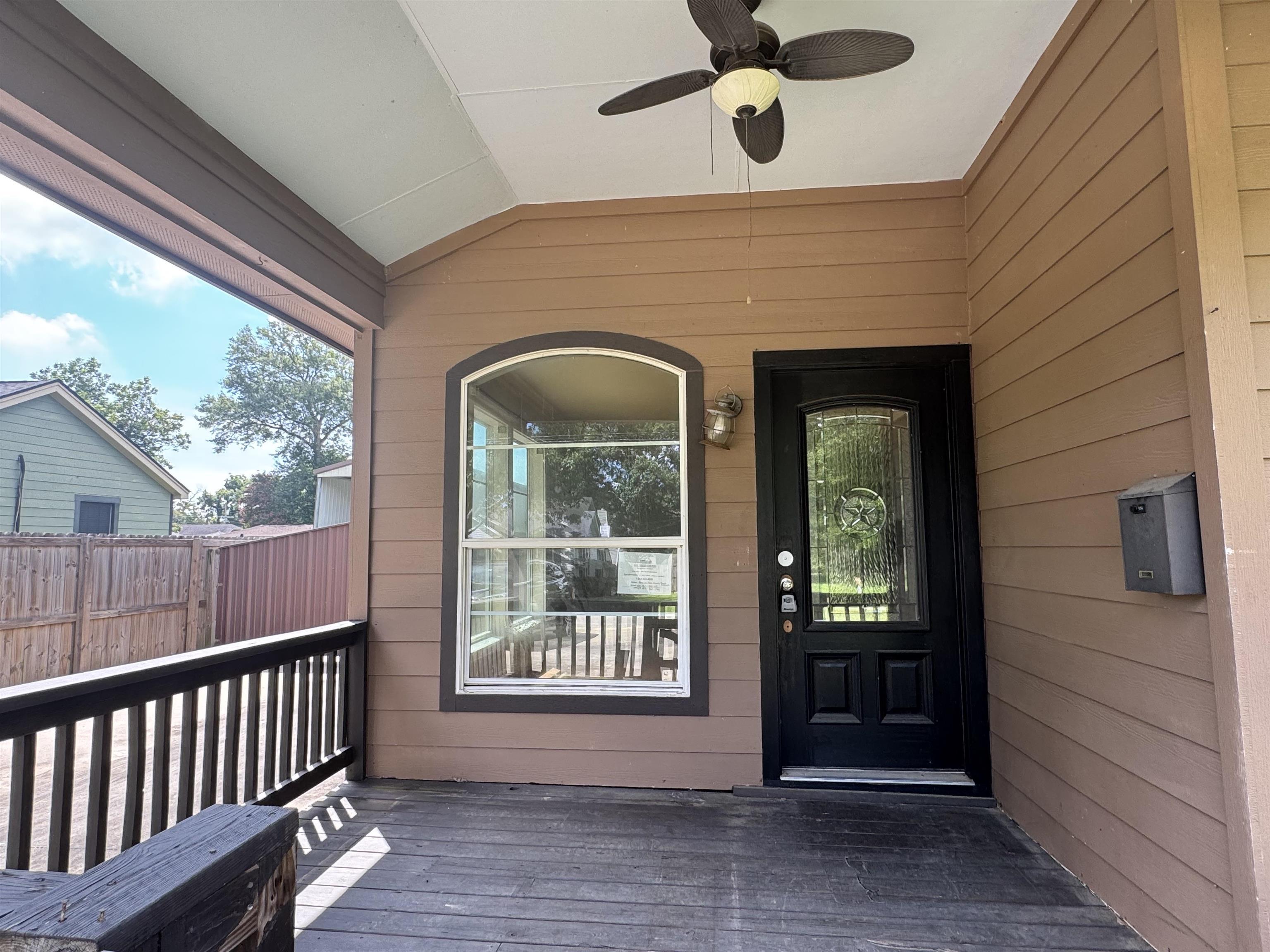 Property Photo: 6748 Jefferson Blvd TX 77619