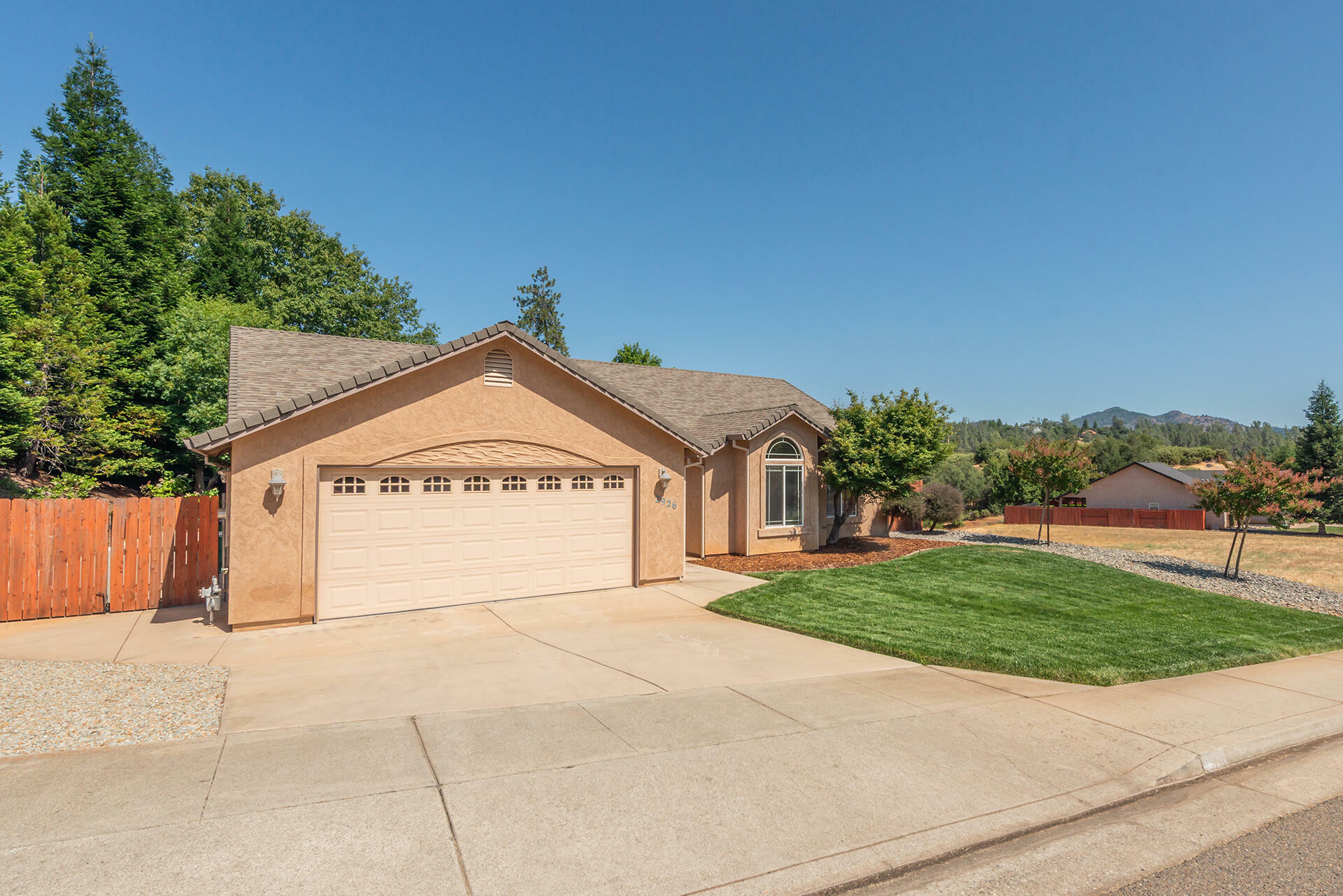 Property Photo: 2926 Chaucer Way CA 96019