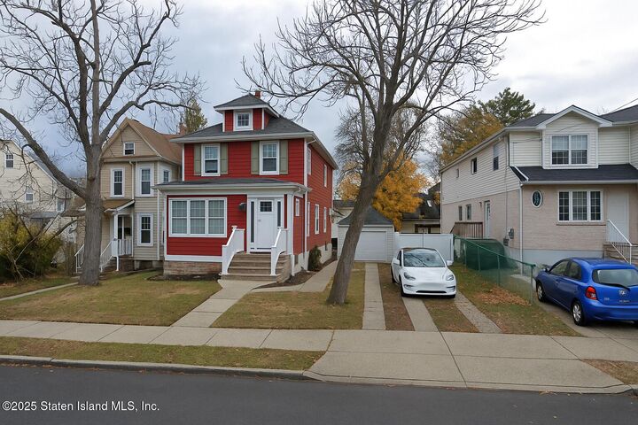 Property Photo:  73 South Avenue  NY 10303 