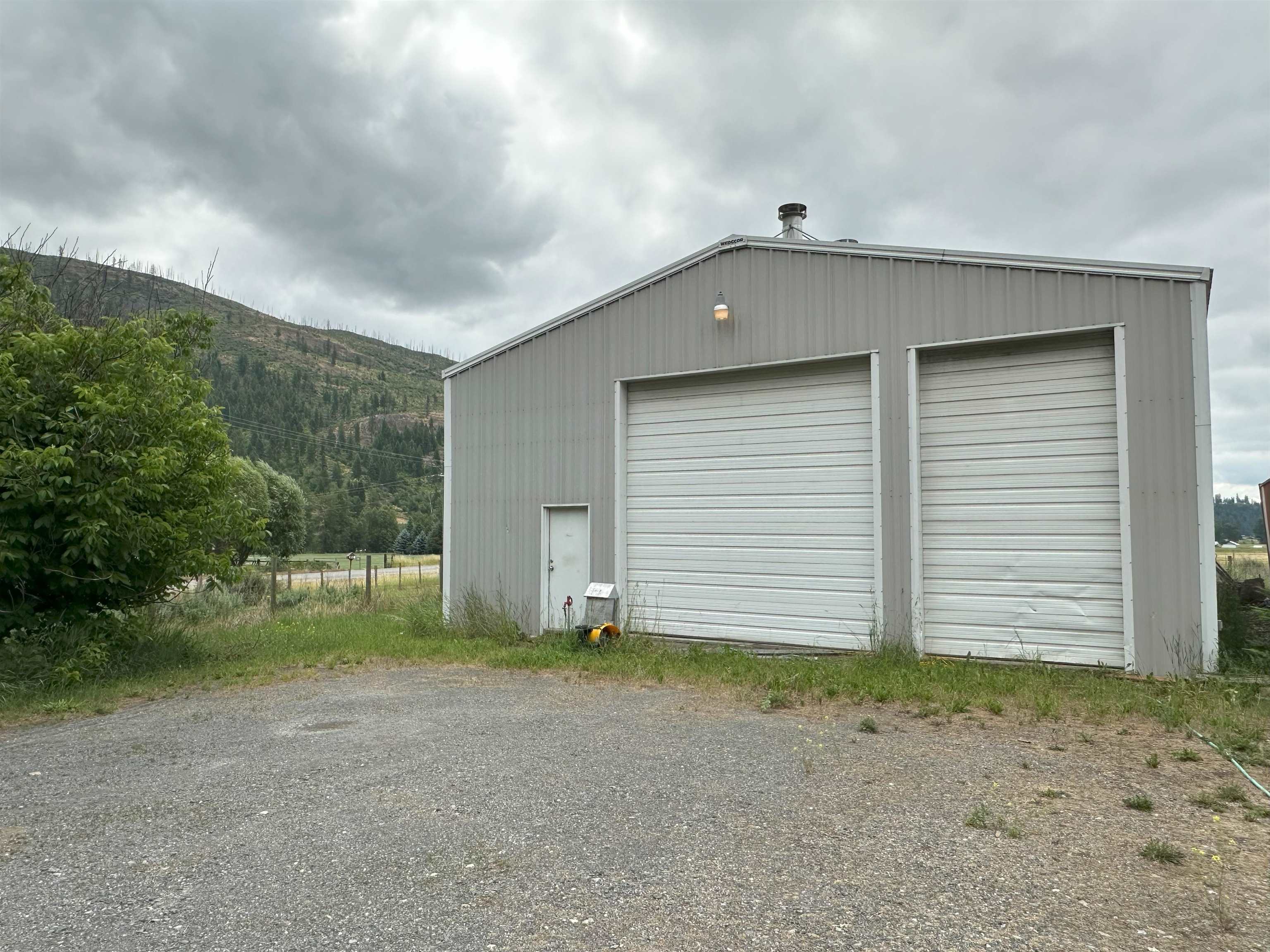 Property Photo: 501 A Williams Lake Rd WA 99114