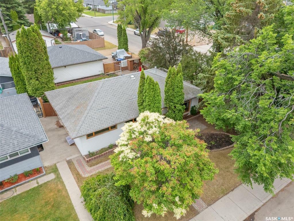 Property Photo: 2533 William Avenue SK S7J 1B2