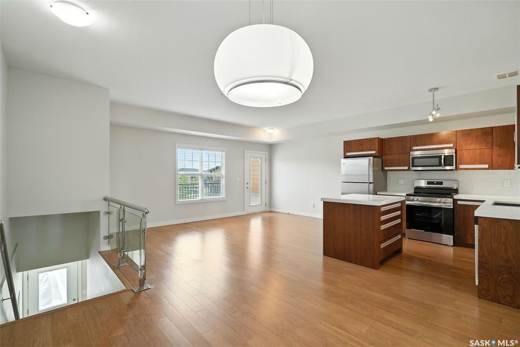 Property Photo: 1015 Patrick Crescent 1006 SK S7W 0M5