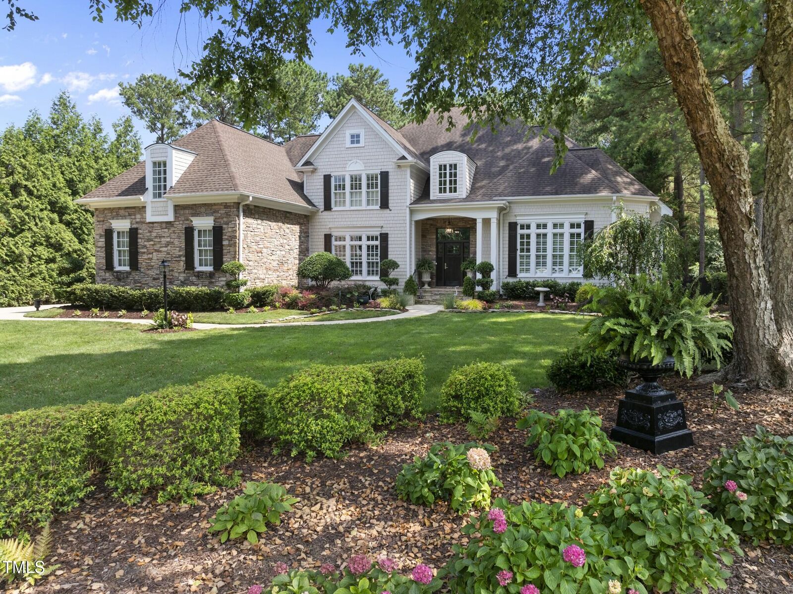 Property Photo: 8416 Davishire Drive NC 27615