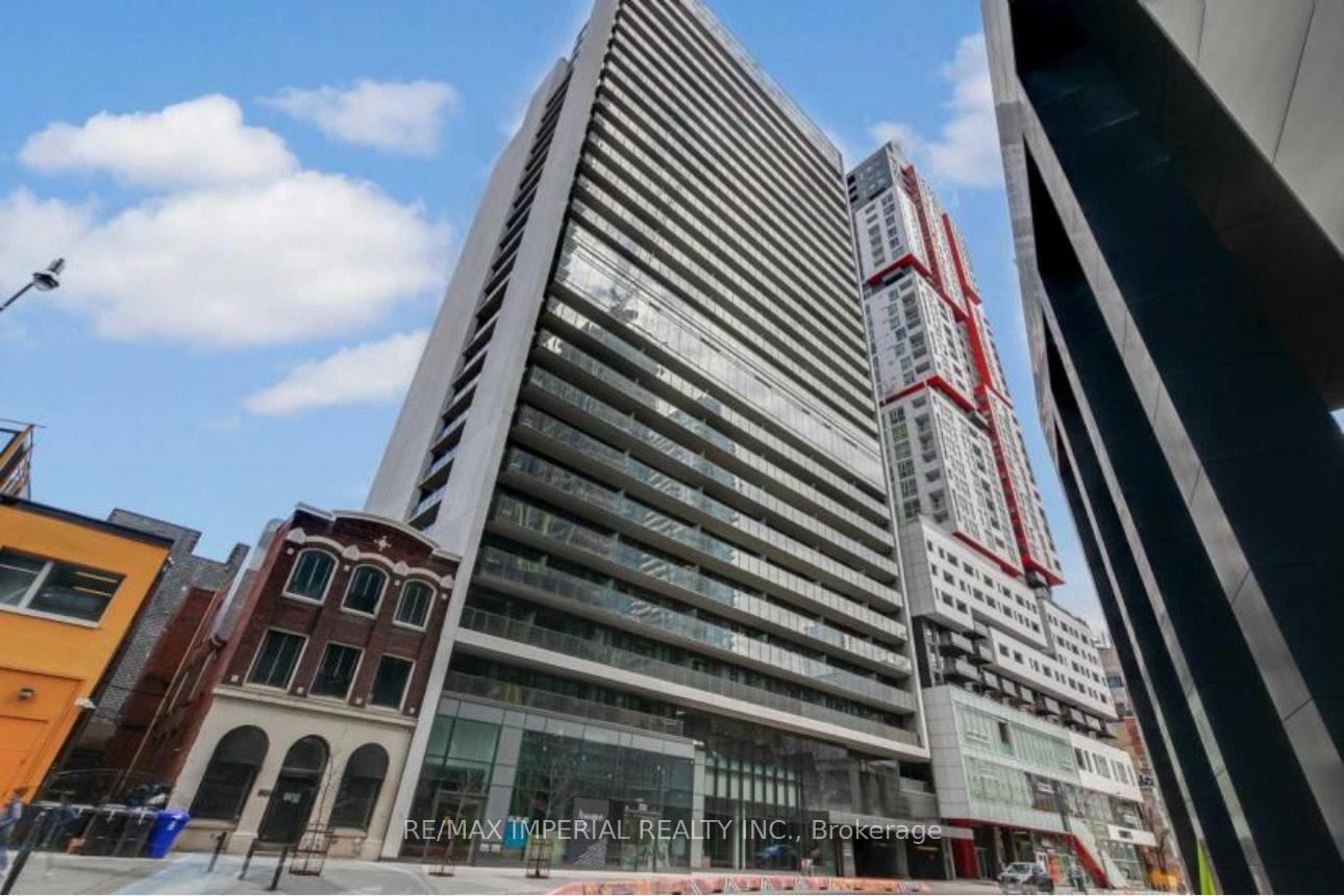 Property Photo: 330 Richmond Street W 1715 ON M5V 1X2