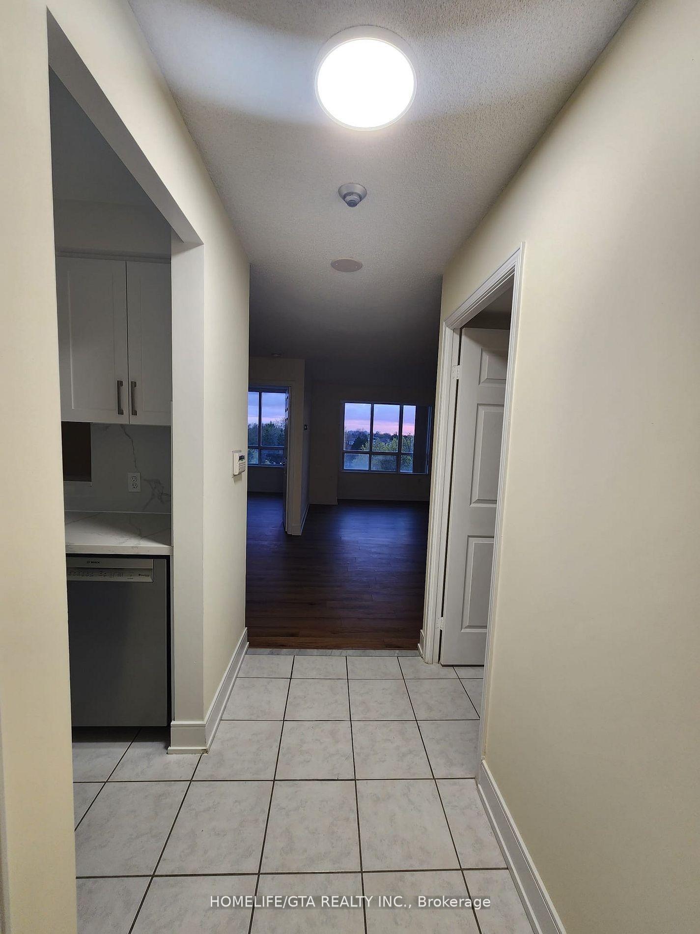 Property Photo: 2628 McCowan Road 716 ON M1S 5J8