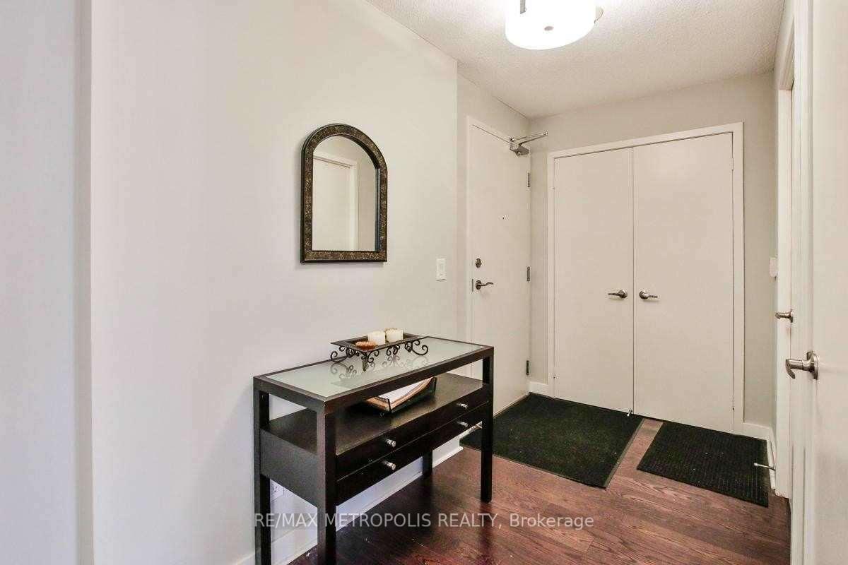 Property Photo: 320 Richmond Street E 1413 ON M5A 1P9