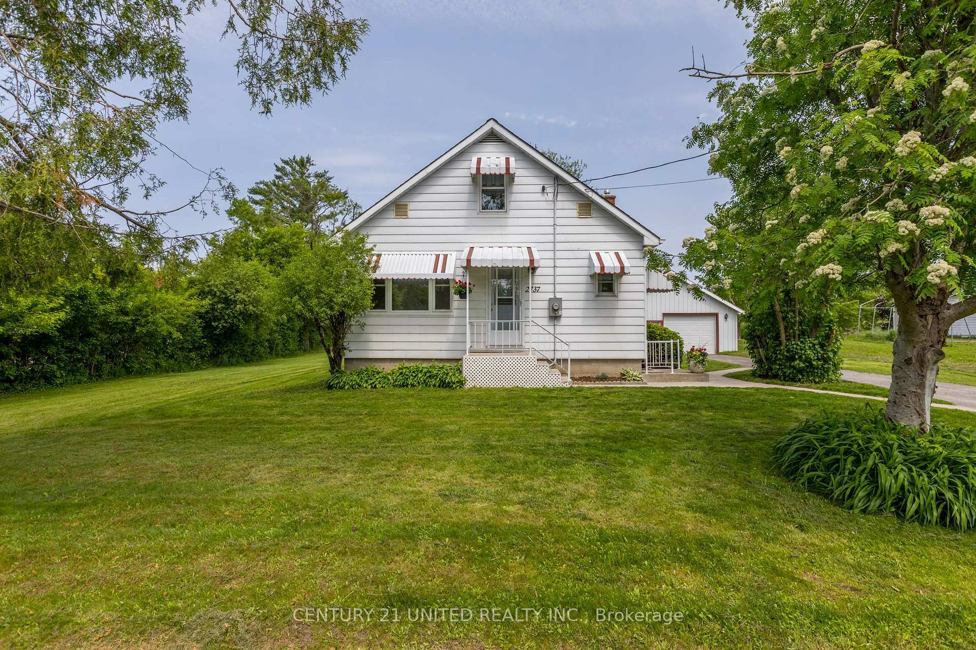 Photo de la propriété: 2737 Television Road ON K9L 1E7