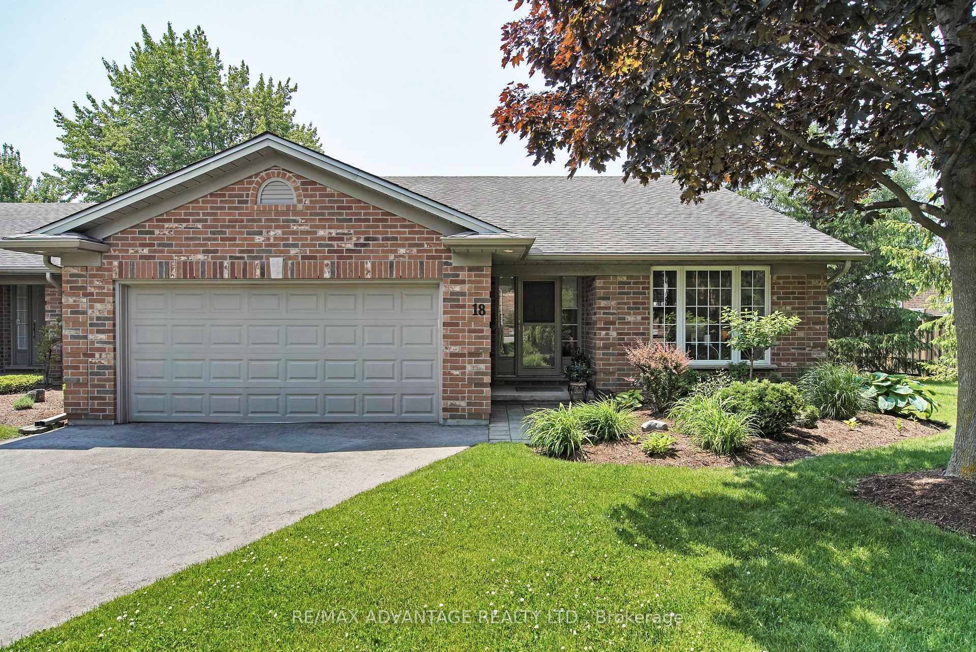 Property Photo: 1755 Louise Boulevard 18 ON N6G 5G4